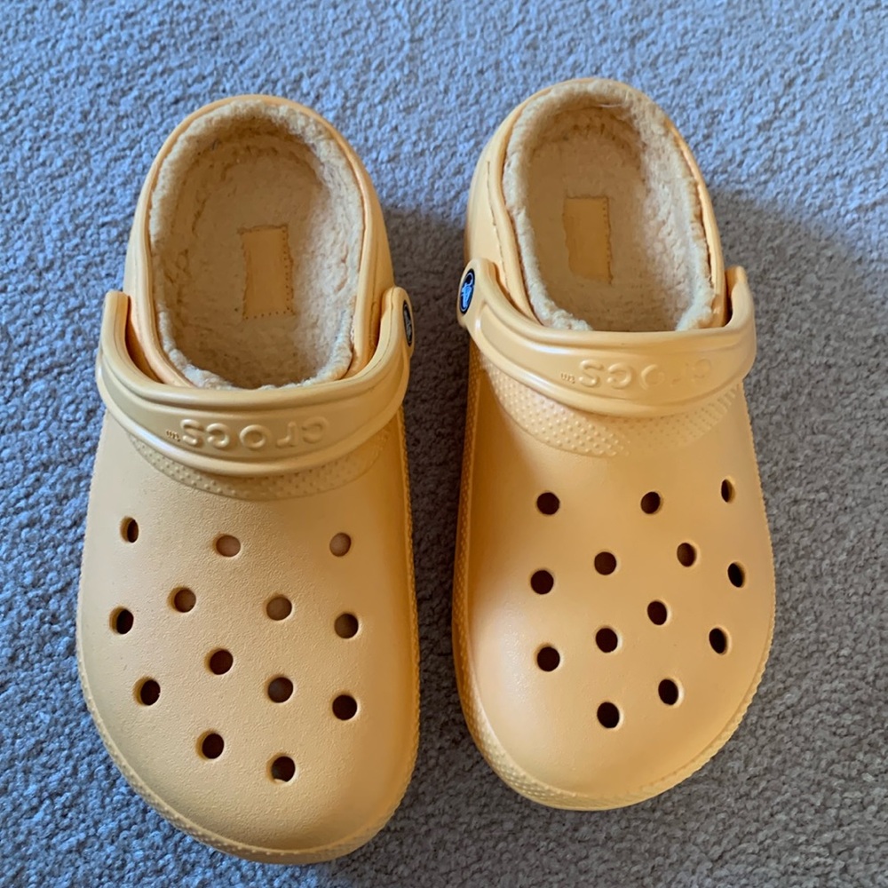 Lined CROCS